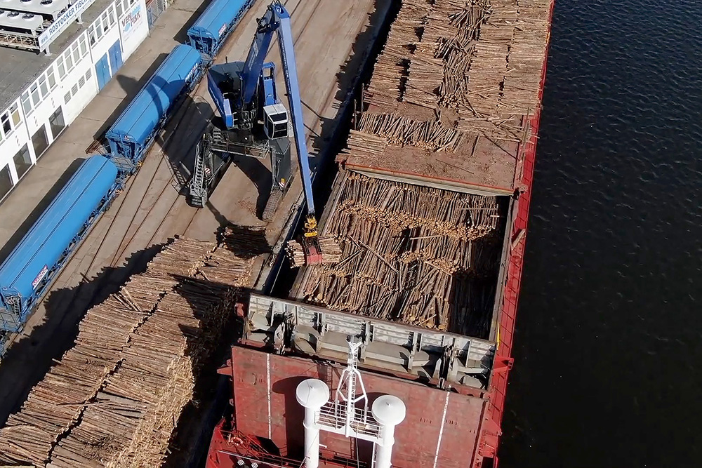 Hydrophone ermitteln, ob Holz beim Verladegang ins Wasser gefallen ist